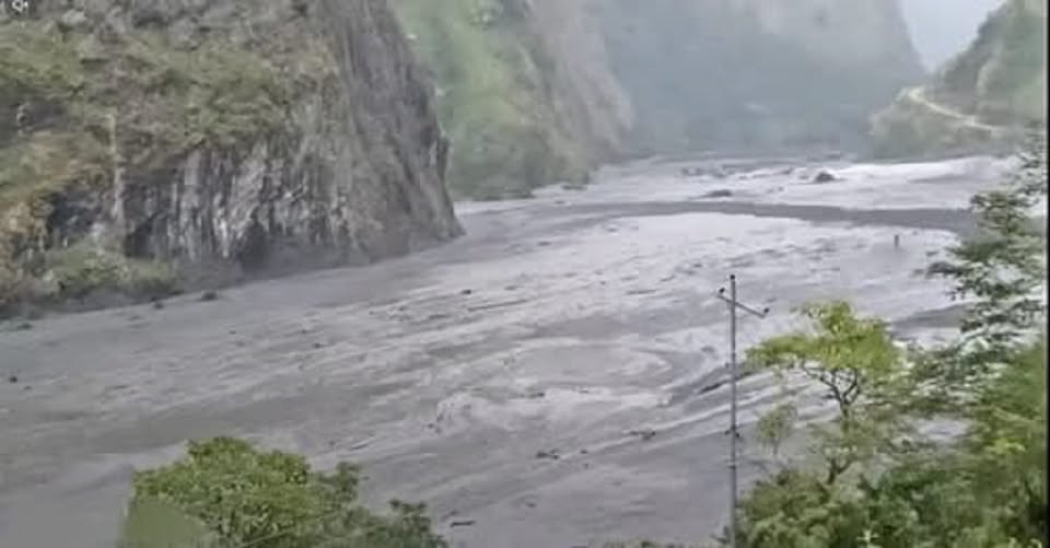गोरखाको चुमनुब्रीमा बाढीको वितण्डा, ३५ घर बगायो